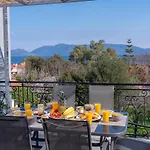 Eleni's House * Karavomylos