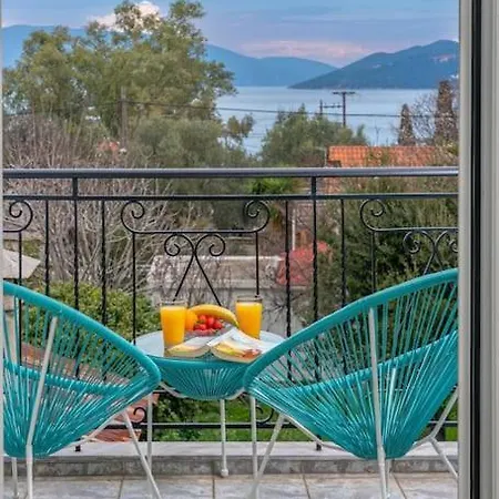 Eleni's House アパート カラヴォミロス