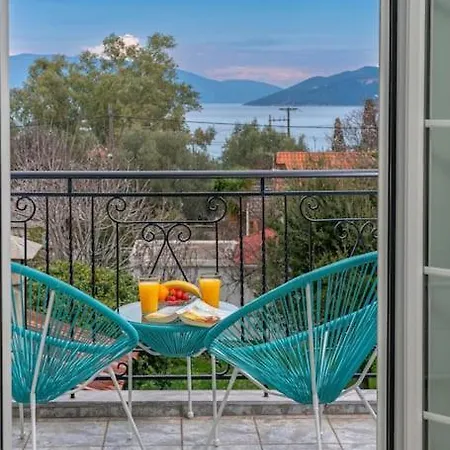 アパート Eleni's House カラヴォミロス