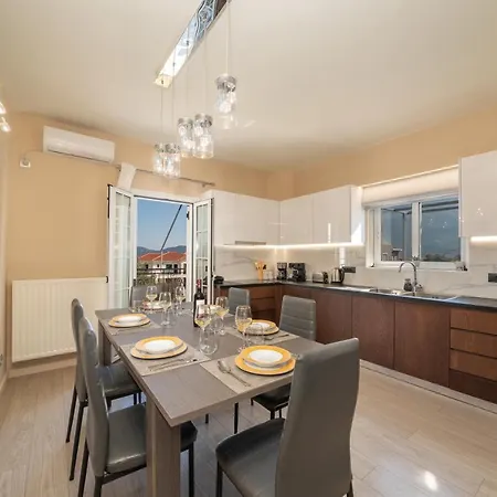 アパート Eleni's House