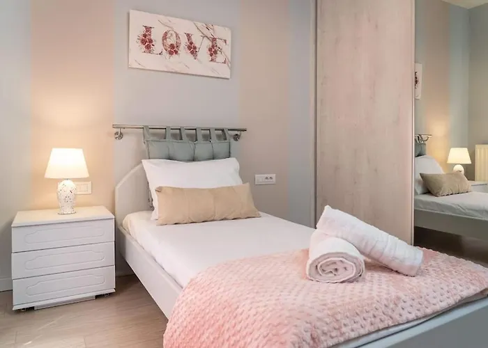 Eleni's House Karavomylos