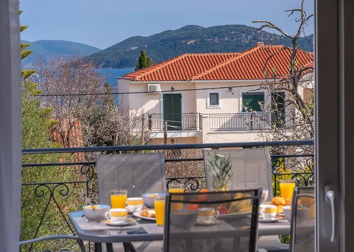 Eleni's House Karavomylos